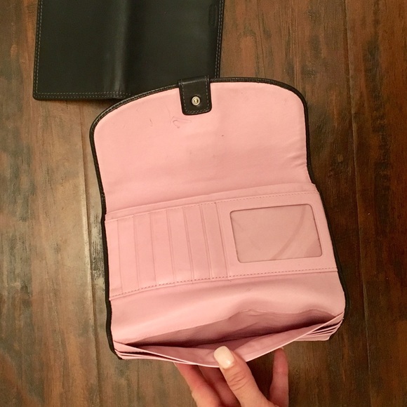 Authentic Coach wallet - Picture 6 of 6